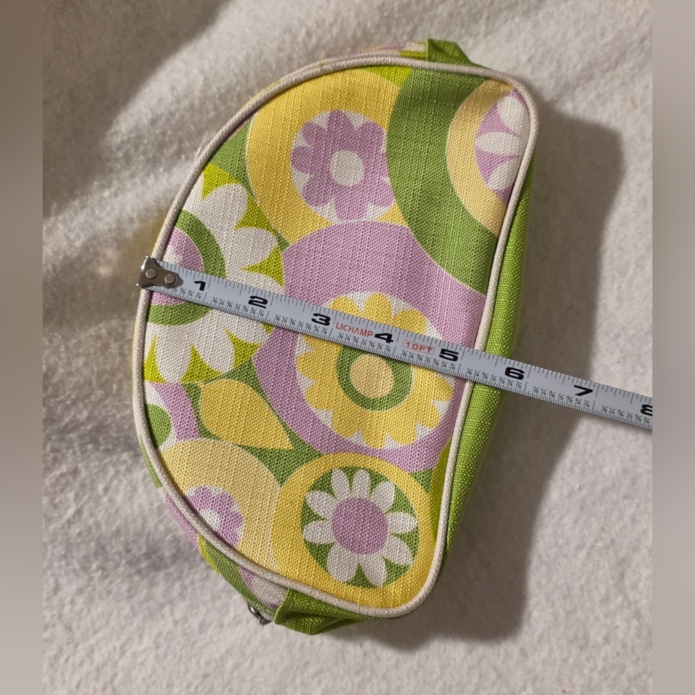 Floral Patterned Cosmetic Bag NWOT - Picture 4 of 4